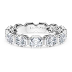 Bague à anneau octogonal avec diamants synthétiques de 2,4 carats au total, forme octogonale, or blanc 14 carats Bague à anneau octogonal avec diamants synthétiques de 2,4 carats au total, forme octogonale, or blanc 14 carats