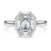 Bague à chaton octogonal, diamants synthétiques 2,0 carats au total, forme octogonale, or blanc 14 carats