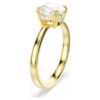 Bague cocktail Stilla, taille ronde, blanche, plaquée or Bague cocktail Stilla, taille ronde, blanche, plaquée or