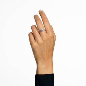 Bague cocktail Stilla, taille ronde, pavé, blanche, finition argentée