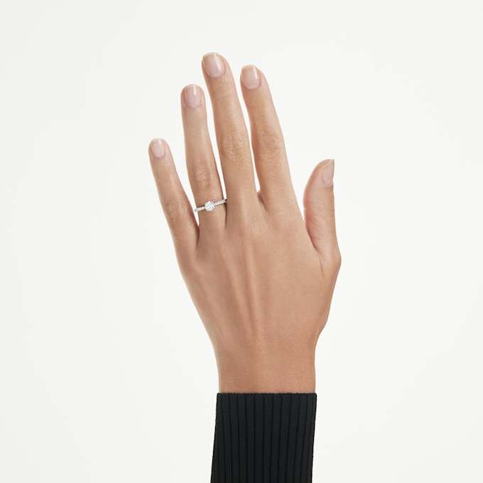 Bague solitaire Eternity avec diamants synthétiques, 1,2 ct au total, forme ronde, or blanc 14 carats Bague solitaire Eternity avec diamants synthétiques, 1,2 ct au total, forme ronde, or blanc 14 carats