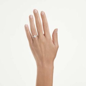 Bague solitaire Eternity avec diamants synthétiques, 1 ct au total, taille poire, or blanc 14 carats