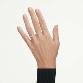 Bague éternité avec diamants synthétiques de 0,4 ct au total, forme ronde, or blanc 14 carats