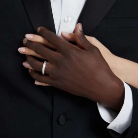 Bague éternité avec diamants synthétiques de 0,5 ct au total, forme ronde, or blanc 14 carats