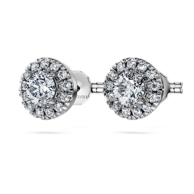 Boucles d’oreilles clous « Eternity Halo » avec diamants synthétiques de 0,75 ct au total, forme ronde, or blanc 14 carats Boucles d’oreilles clous « Eternity Halo » avec diamants synthétiques de 0,75 ct au total, forme ronde, or blanc 14 carats