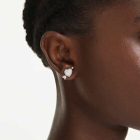 Boucles d’oreilles à clous Idyllia, tailles variées, cœur avec flèche, blanc, finition métaux mélangés