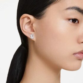 Boucles d’oreilles clous « Swan » : cygne, blanc, plaqué rhodium Boucles d’oreilles clous « Swan » : cygne, blanc, plaqué rhodium