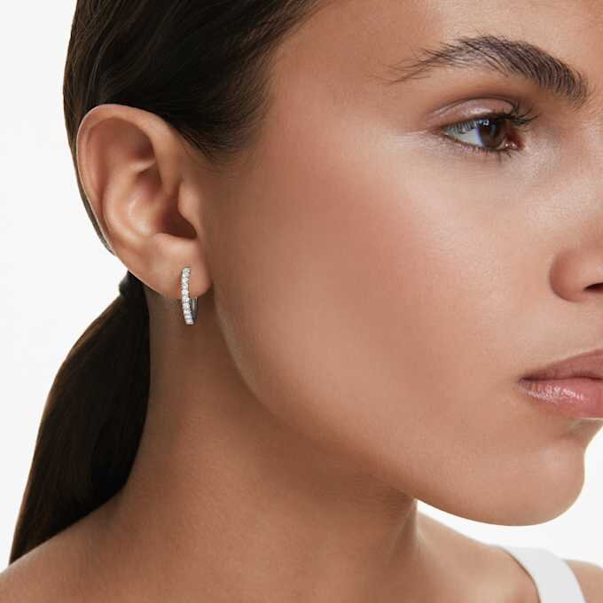 Boucles d’oreilles créoles Eternity, diamants synthétiques 0,56 ct au total, forme ronde, argent sterling Boucles d’oreilles créoles Eternity, diamants synthétiques 0,56 ct au total, forme ronde, argent sterling