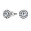Boucles d’oreilles Eternity Halo avec diamants synthétiques de 0,45 ct au total, forme ronde, argent sterling Boucles d’oreilles Eternity Halo avec diamants synthétiques de 0,45 ct au total, forme ronde, argent sterling