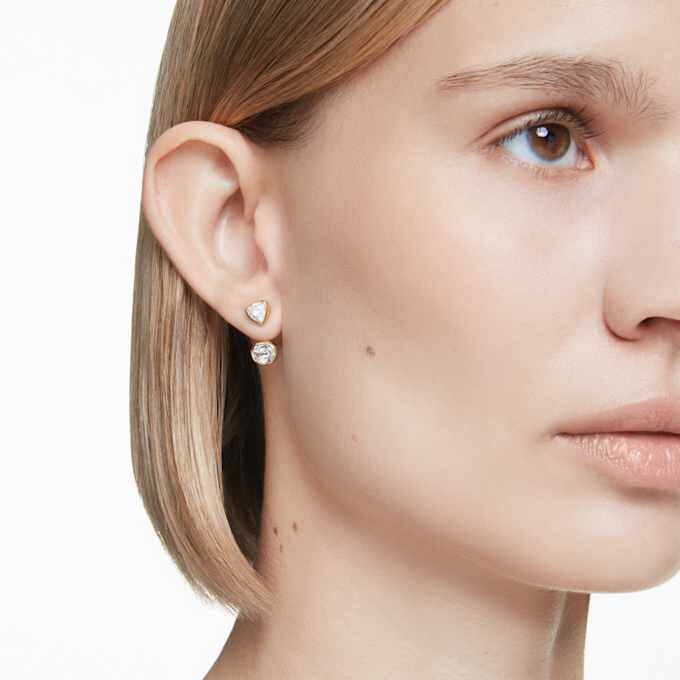 Boucles d’oreilles Imber : design asymétrique, tailles variées, blanches, plaquées or Boucles d’oreilles Imber : design asymétrique, tailles variées, blanches, plaquées or