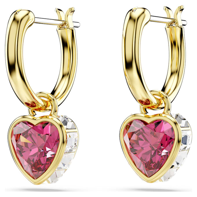 Boucles d’oreilles pendantes Chroma en forme de cœur, rouges, plaquées or Boucles d’oreilles pendantes Chroma en forme de cœur, rouges, plaquées or
