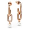 Boucles d’oreilles pendantes Constella avec perle en cristal, taille ronde, blanches, plaquées or rose Boucles d’oreilles pendantes Constella avec perle en cristal, taille ronde, blanches, plaquées or rose