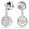 Boucles d’oreilles pendantes Constella, taille ronde, pierre dansante, blanches, plaquées rhodium Boucles d’oreilles pendantes Constella, taille ronde, pierre dansante, blanches, plaquées rhodium