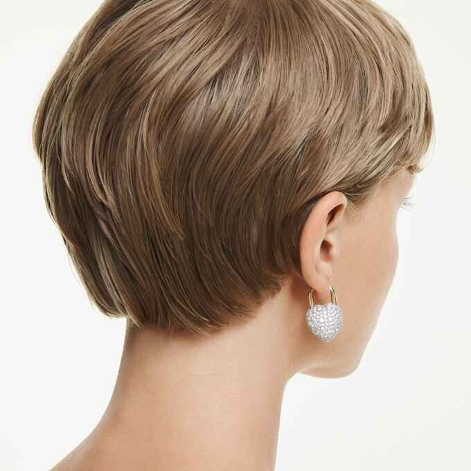 Boucles d’oreilles pendantes Idyllia, tailles variées, cœur, blanches, plaquées or Boucles d’oreilles pendantes Idyllia, tailles variées, cœur, blanches, plaquées or