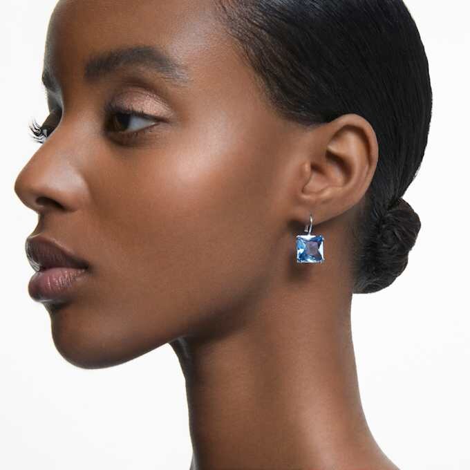 Boucles d’oreilles pendantes Millenia, taille carrée, bleues, plaquées rhodium Boucles d’oreilles pendantes Millenia, taille carrée, bleues, plaquées rhodium