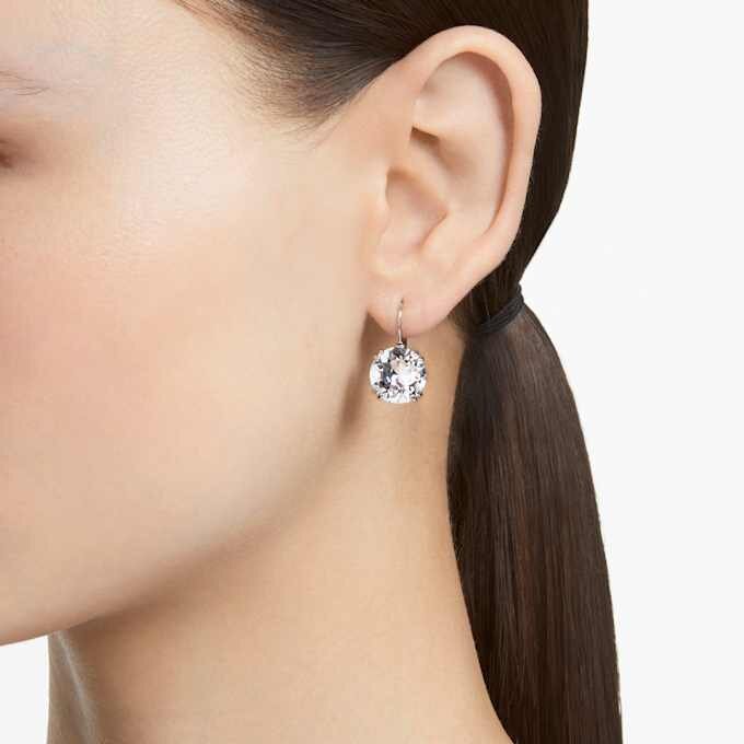 Boucles d’oreilles pendantes Millenia, taille ronde, blanches, plaquées rhodium Boucles d’oreilles pendantes Millenia, taille ronde, blanches, plaquées rhodium