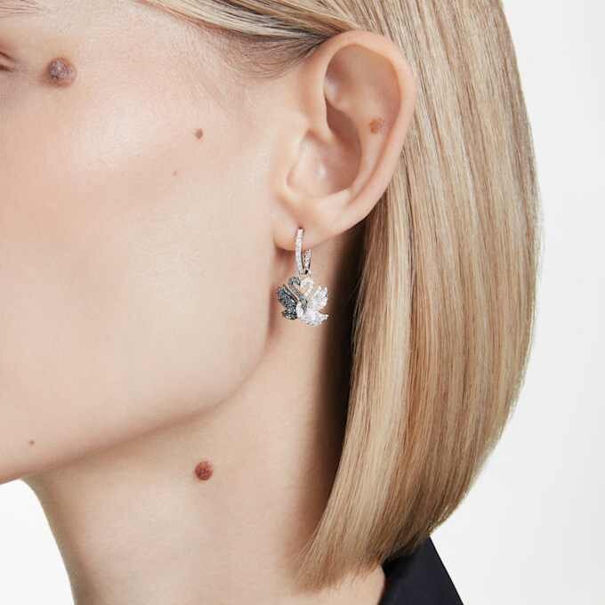 Boucles d’oreilles pendantes « Swan » : cygne, noir, finition métaux mélangés Boucles d’oreilles pendantes « Swan » : cygne, noir, finition métaux mélangés