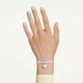 Breloque Idyllia à tailles variées, revêtement couleur perle, cœur, blanc, plaqué rhodium