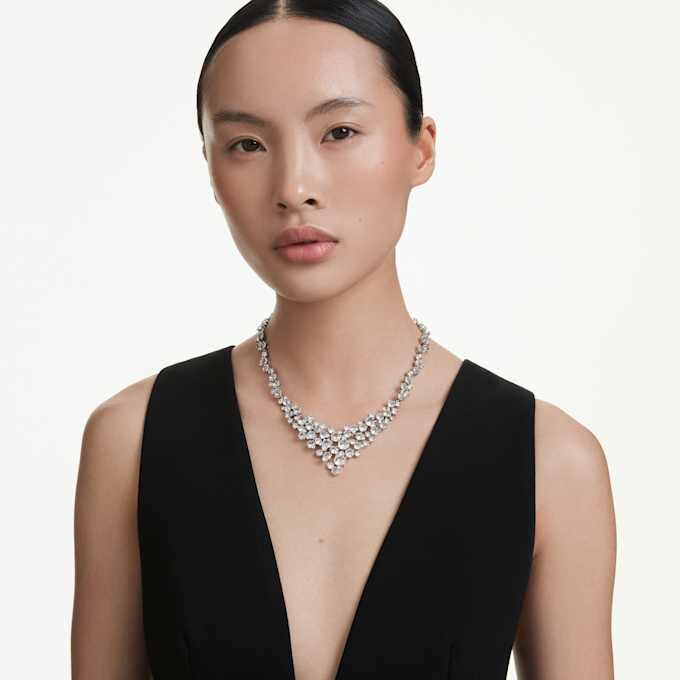 Collier Constella, tailles variées, fermoir, blanc, plaqué rhodium Collier Constella, tailles variées, fermoir, blanc, plaqué rhodium