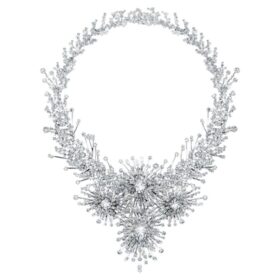 Collier Galaxy, diamants synthétiques 156,62 ct au total, formes variées, or blanc 18 carats