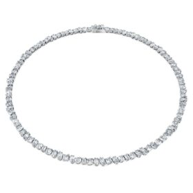 Collier « Galaxy Tennis » en diamants synthétiques, 47,27 ct au total, formes variées, or blanc 18 carats