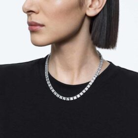 Collier Matrix Tennis, taille carrée, blanc, plaqué rhodium Collier Matrix Tennis, taille carrée, blanc, plaqué rhodium
