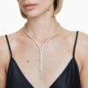 Collier Matrix Y, taille ronde, blanc, plaqué rhodium Collier Matrix Y, taille ronde, blanc, plaqué rhodium