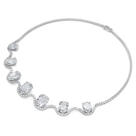 Collier octogonal avec diamants synthétiques, 37,70 ct au total, forme octogonale, or blanc 18 carats Collier octogonal avec diamants synthétiques, 37,70 ct au total, forme octogonale, or blanc 18 carats