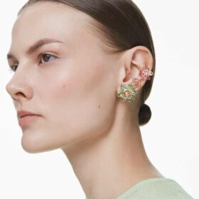 Ensemble de boucles d’oreilles Idyllia (3), design asymétrique, tailles variées, fleurs, multicolores, plaqué or