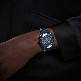 Montre Dextera Chrono 39 mm, fabrication suisse, bracelet en métal, bleu, finition bleue