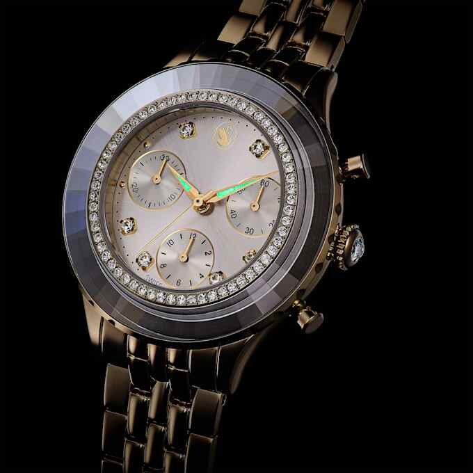 Montre Octea Chrono « Swiss Made », bracelet en métal, teinte or, finition champagne Montre Octea Chrono « Swiss Made », bracelet en métal, teinte or, finition champagne