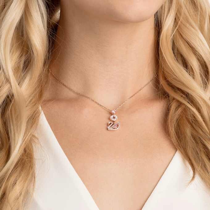 Pendentif cygne, rose, plaqué or rose Pendentif cygne, rose, plaqué or rose