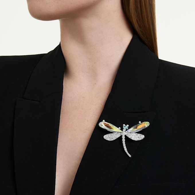 Broche et accessoire pour cheveux Ariana Grande X Swarovski : perle en cristal, tailles variées, libellule, blanc, plaqué rhodium Broche et accessoire pour cheveux Ariana Grande X Swarovski : perle en cristal, tailles variées, libellule, blanc, plaqué rhodium