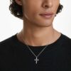 Pendentif Insigne, taille ronde, croix, blanc, plaqué rhodium Pendentif Insigne, taille ronde, croix, blanc, plaqué rhodium